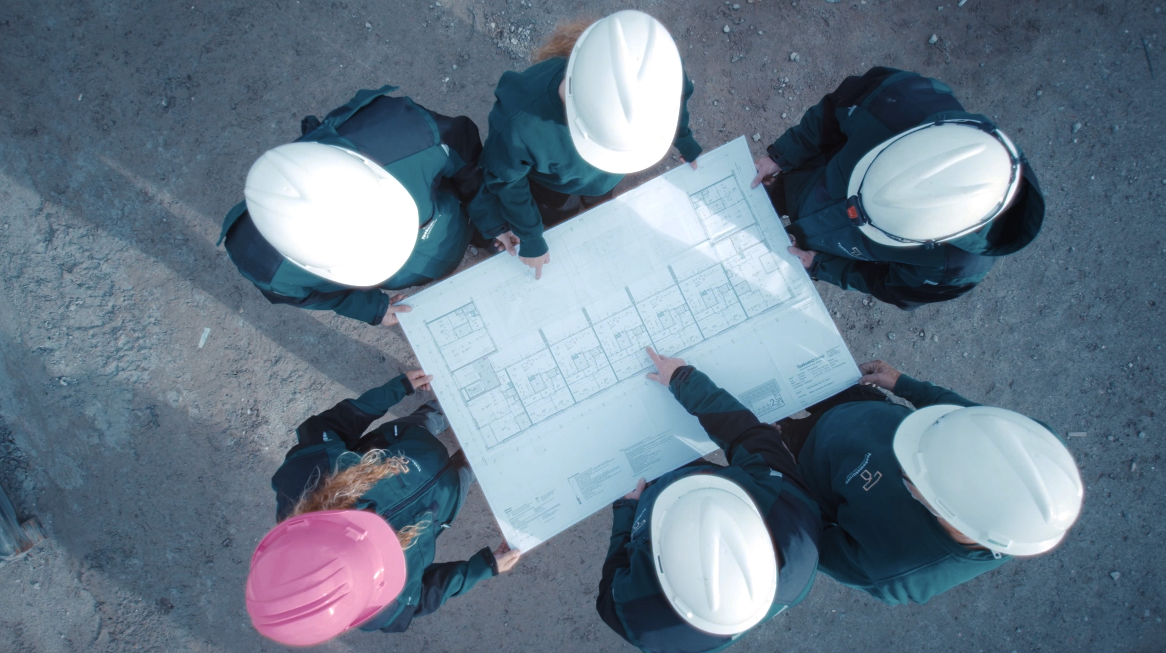 Team powerplant aan het werk